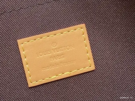 WIS LOUIS SOUPLE-32*21*8CM POCHETTE VOYAGE VUITTON 0531